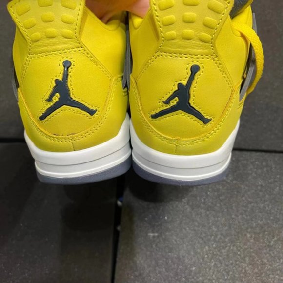 Nouvelle Air Jordan 4 Retro GS \